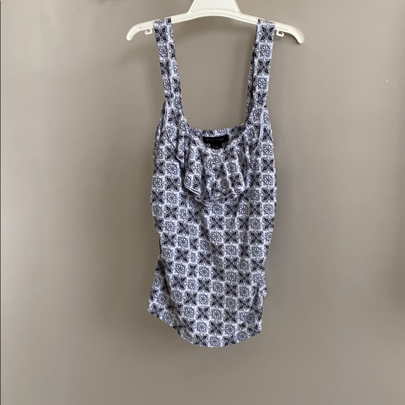 White House Black Market Tank - Picture 1 of 3